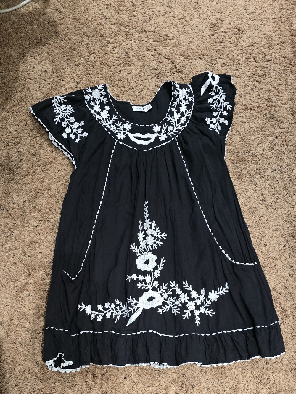 Black Embroidered Casual Women's Dress with White Floral Accents